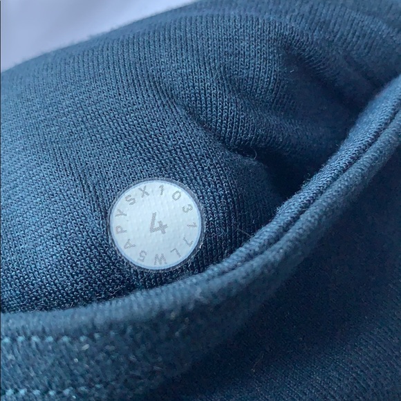 Navy blue lulu lemon leggings - Picture 3 of 3